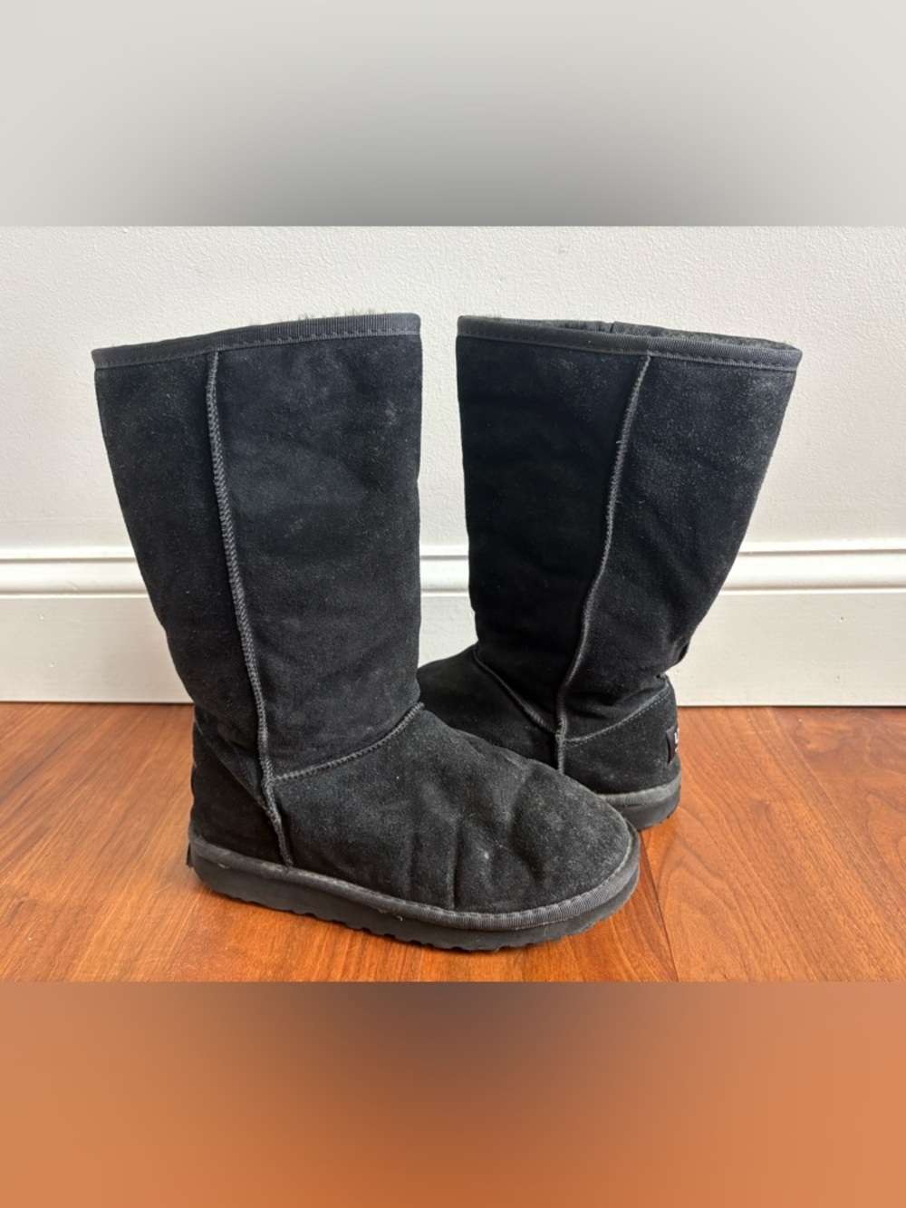 Ugg Classic Tall Black Suede Fur Boot